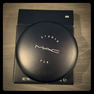 Mac studio fix powder plus foundation